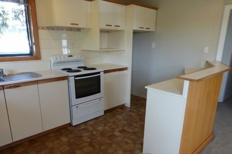 Photo of property in 5 Fairmile Place, Russley, Christchurch, 8042