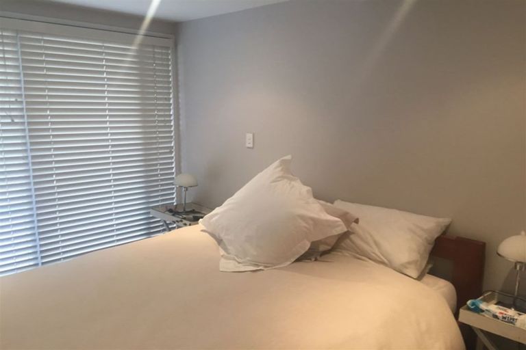 Photo of property in Cayman Apartments, 292b4 Maunganui Road, Mount Maunganui, 3116