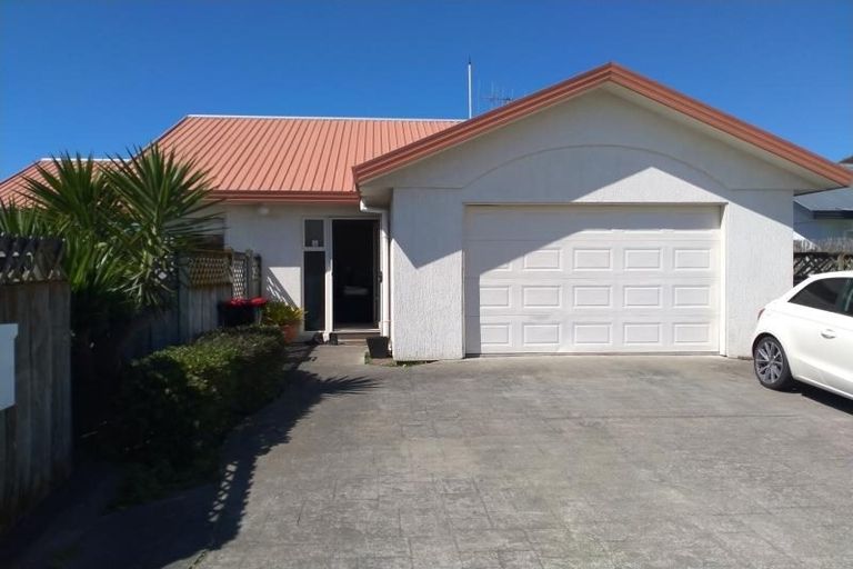 Photo of property in 2/68 Guppy Road, Greenmeadows, Napier, 4112