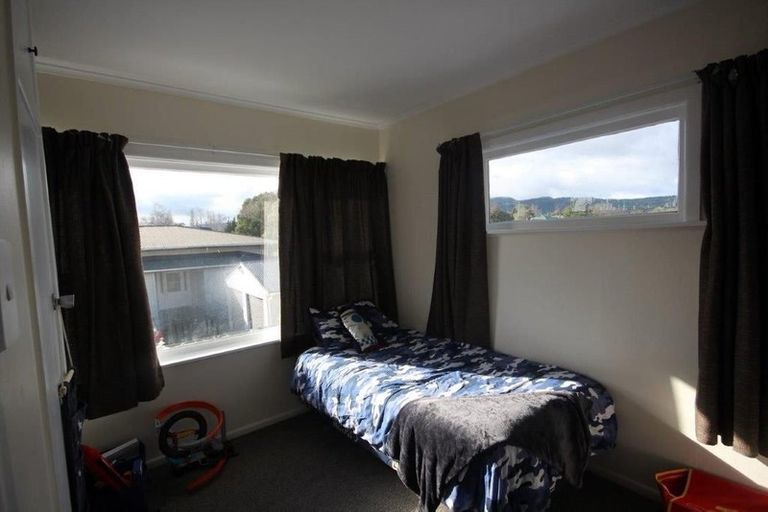 Photo of property in 75 Robinson Avenue, Holdens Bay, Rotorua, 3010