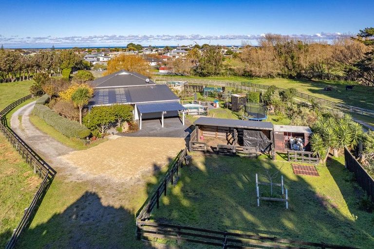Photo of property in 21 Glenn Street, Castlecliff, Whanganui, 4501