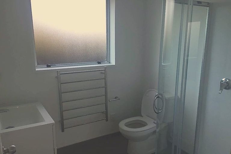 Photo of property in 32 Dunbarton Street, Redwood, Christchurch, 8051