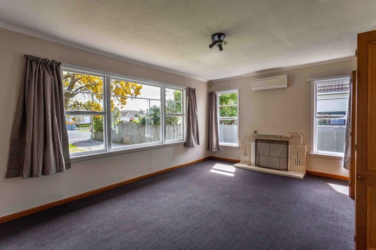 Photo of property in 83 Middleton Road, Upper Riccarton, Christchurch, 8041