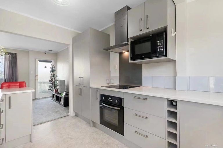 Photo of property in 2/1a Becroft Drive, Forrest Hill, Auckland, 0620