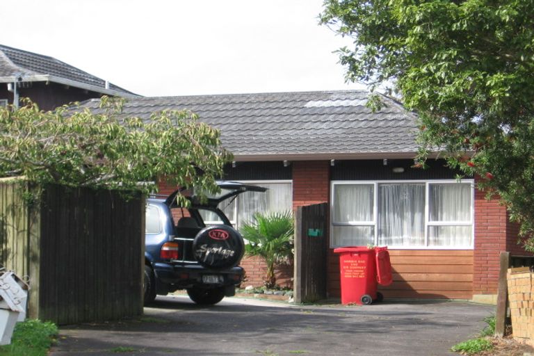 Photo of property in 1/33 Blacklock Avenue, Henderson, Auckland, 0612