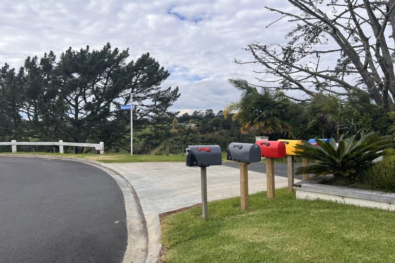 Photo of property in 94 Tangiroimata Track, Pyes Pa, 3173