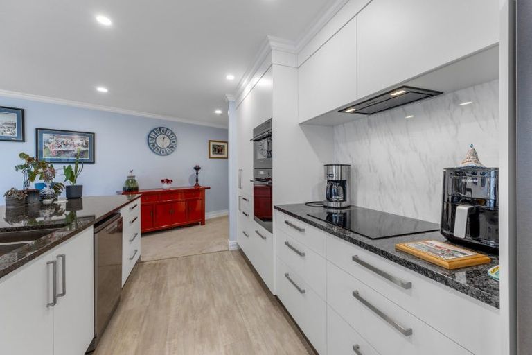 Photo of property in 1c Queen Street, New Plymouth, 4310