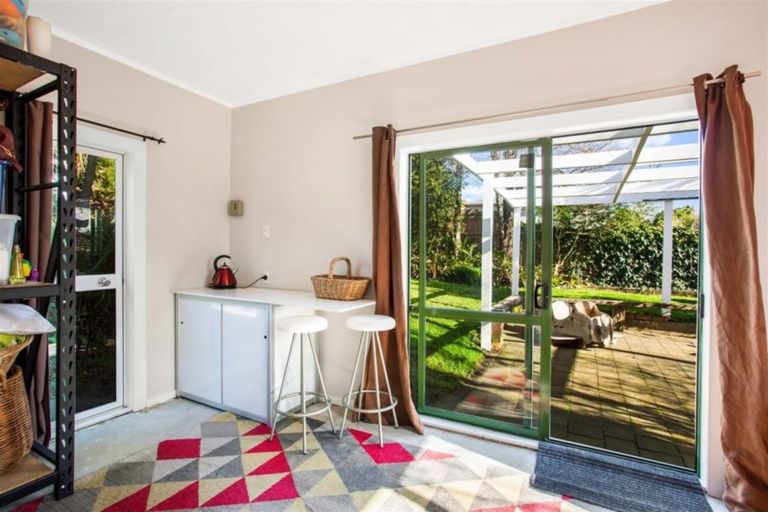 Photo of property in 1/139 Titirangi Road, New Lynn, Auckland, 0600