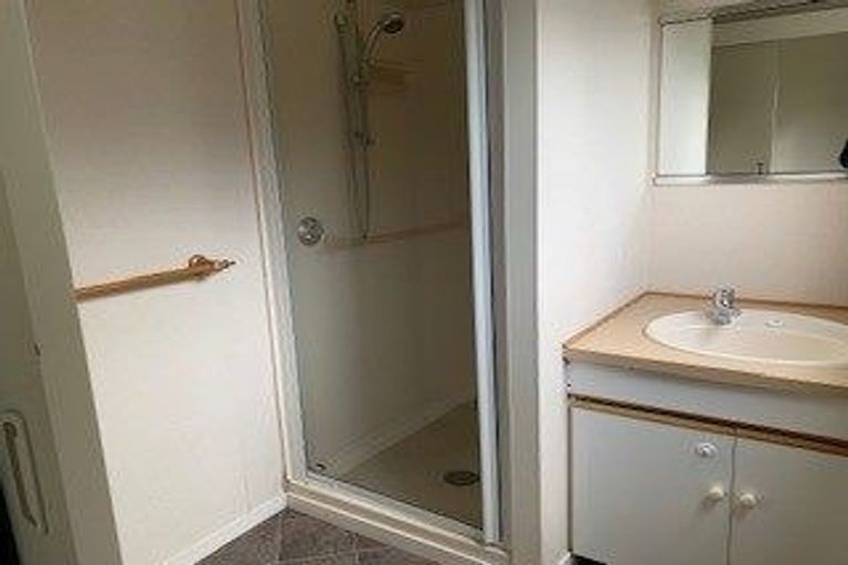 Photo of property in 7b Beach Road, Otumoetai, Tauranga, 3110