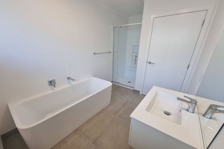 Photo of property in 8 Hauruia Way, Pyes Pa, Tauranga, 3112