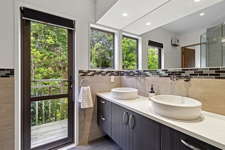 Photo of property in 11 Moorgreen Heights, Torbay, Auckland, 0630