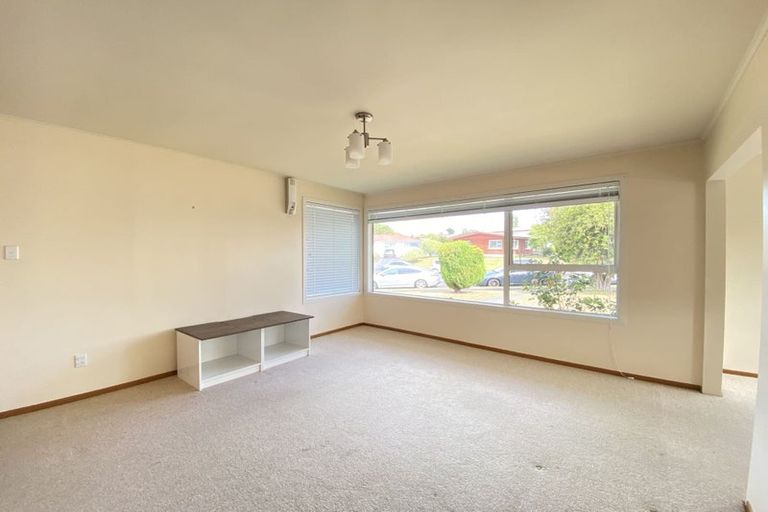 Photo of property in 18 Wanaka Place, Pakuranga Heights, Auckland, 2010