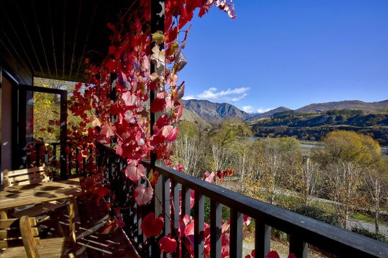 Photo of property in 361 Tucker Beach Road, Queenstown Hill, Queenstown, 9371