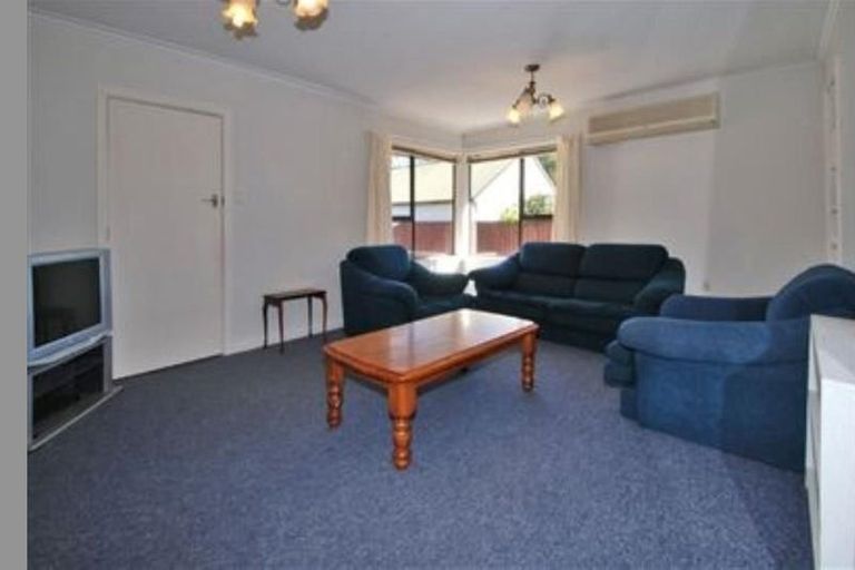 Photo of property in 1/412 Memorial Avenue, Burnside, Christchurch, 8053