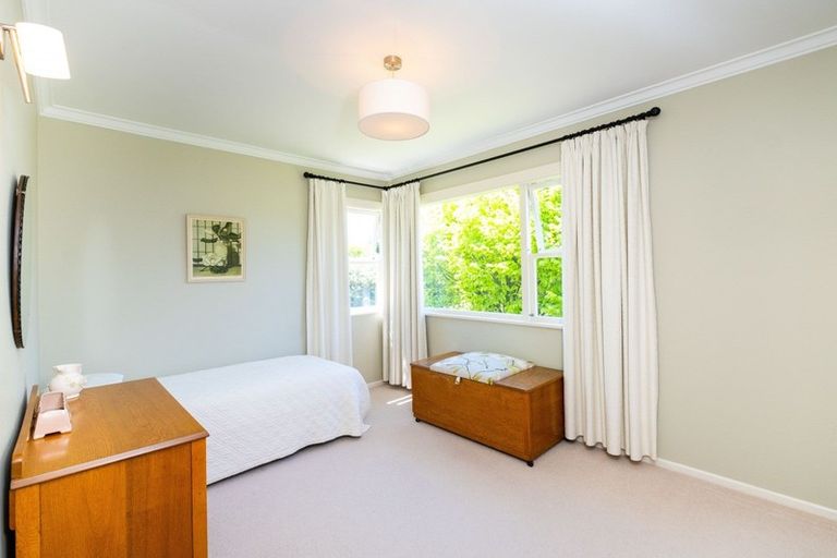 Photo of property in 43 Muritai Crescent, Havelock North, 4130