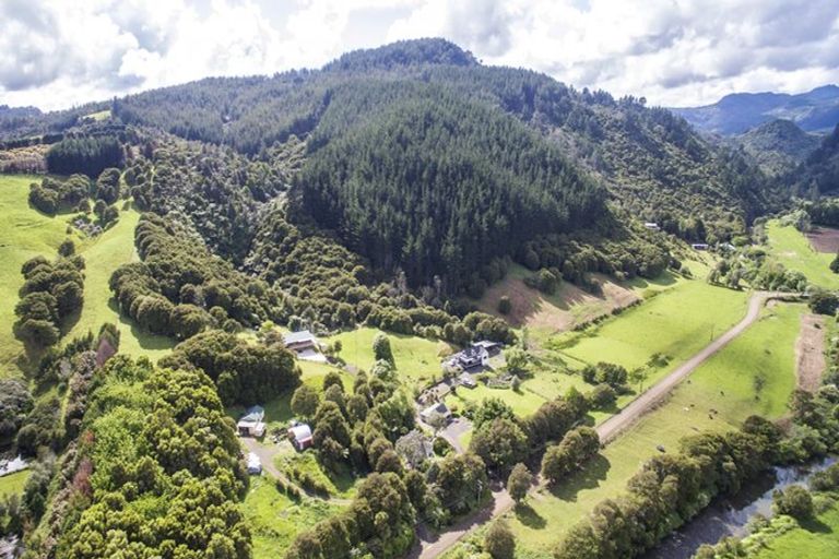 Photo of property in 195 Kapowai Road, Whenuakite, Whitianga, 3591