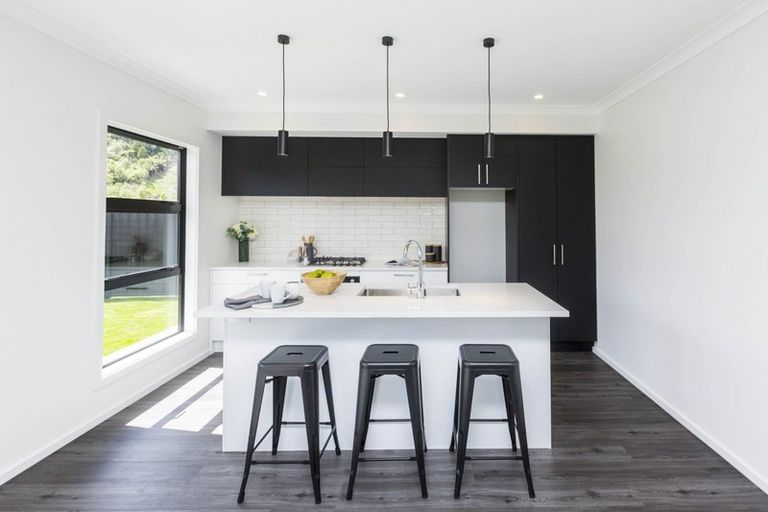 Photo of property in 16 Fenwick Crescent, Wallaceville, Upper Hutt, 5018