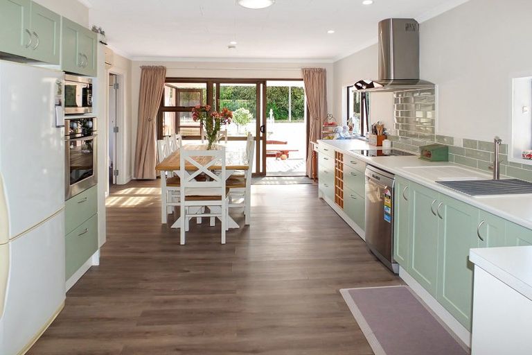 Photo of property in 22 Shortt Street, Foxton Beach, Foxton, 4815