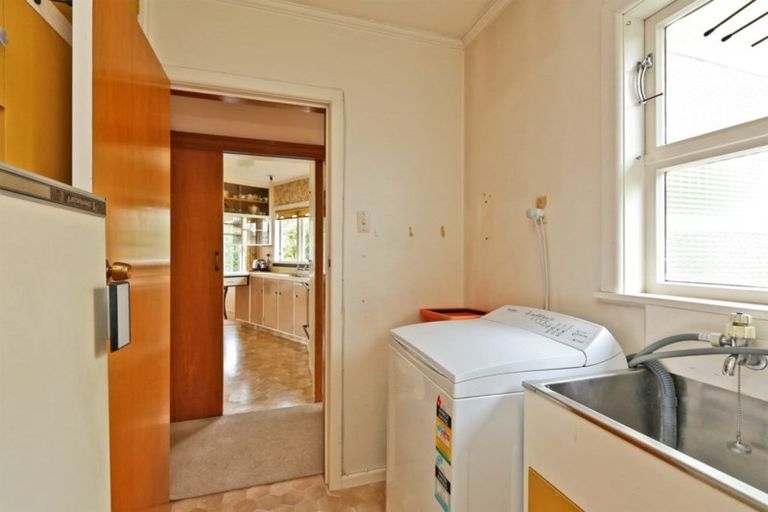 Photo of property in 12 Wyatt Avenue, Onekawa, Napier, 4110