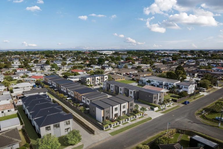 Photo of property in 17 Von Sturmer Street, Mangere East, Auckland, 2024