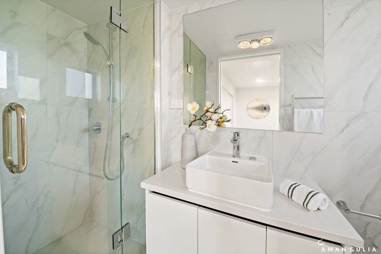 Photo of property in 37a Crestview Rise, Papakura, 2110