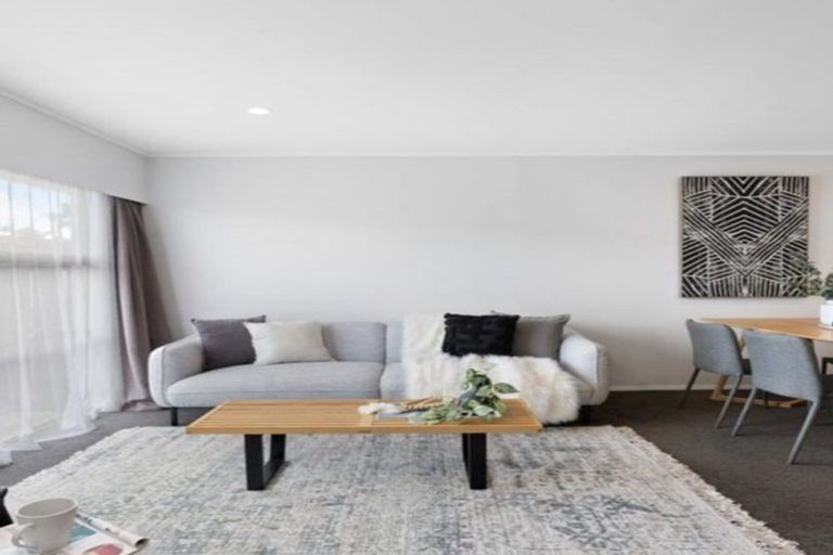 Photo of property in 2/15 Latham Avenue, Pakuranga, Auckland, 2010