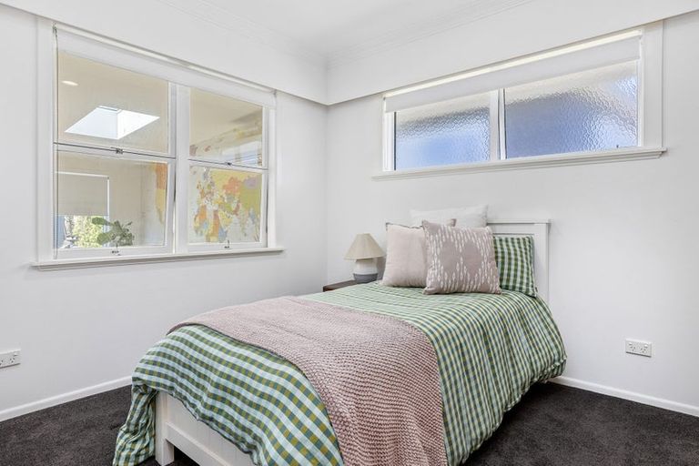 Photo of property in 5 Te Hatepe Avenue, Taupo, 3330