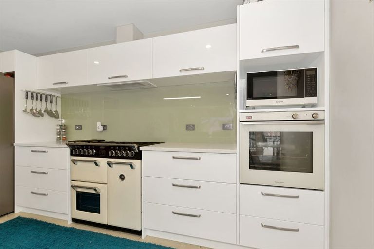 Photo of property in 31 Davaar Crescent, Broomfield, Christchurch, 8042