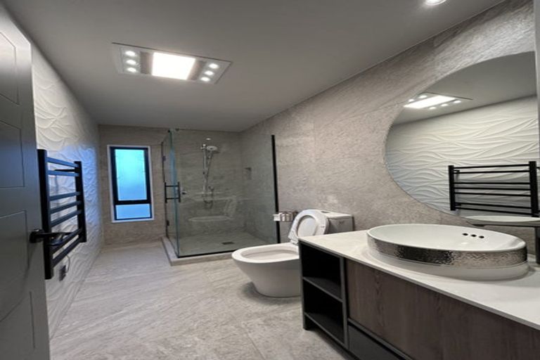 Photo of property in 4 Flavell Drive, Orewa, 0931