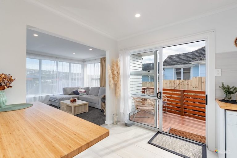 Photo of property in 7 Chaffey Crescent, Titahi Bay, Porirua, 5022