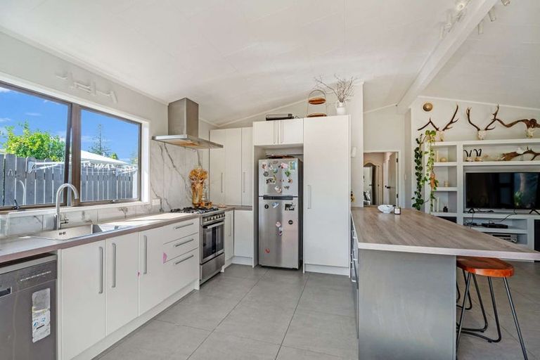 Photo of property in 11a Sarah Avenue, Whitianga, 3510