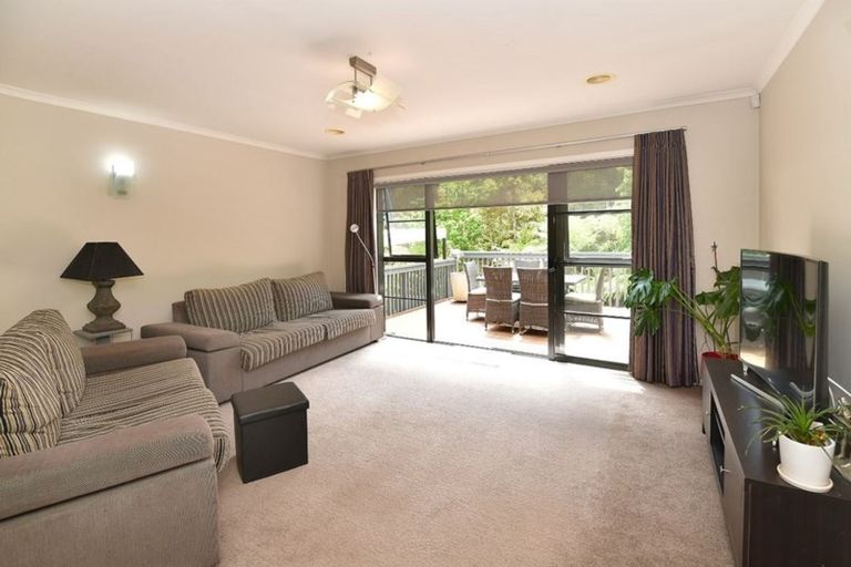 Photo of property in 38 Beauvoir Avenue, Matakatia, Whangaparaoa, 0930