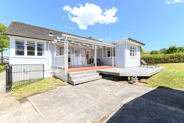 Photo of property in 1/11 Hill Crescent, New Lynn, Auckland, 0600