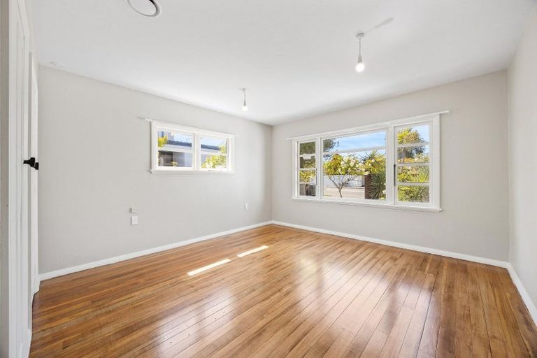 Photo of property in 105 Glandovey Road, Strowan, Christchurch, 8052