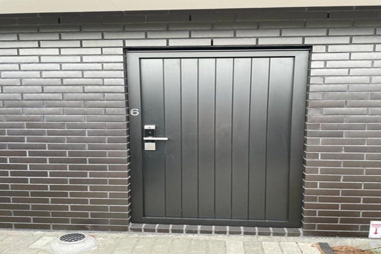 Photo of property in 6/793 Te Atatu Road, Te Atatu Peninsula, Auckland, 0610