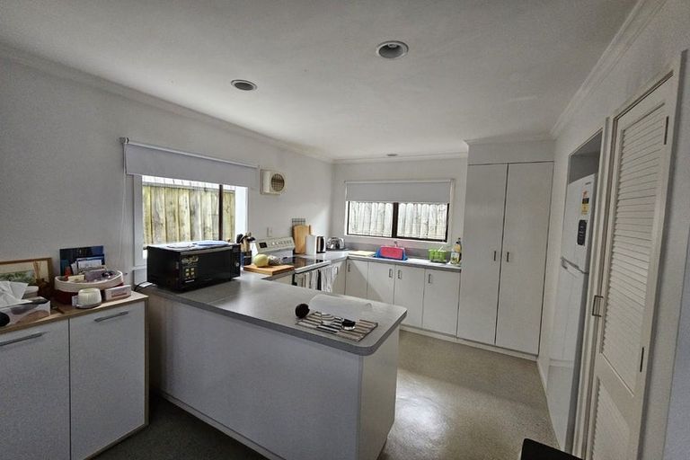 Photo of property in 68 Waiwaka Terrace, Strandon, New Plymouth, 4312