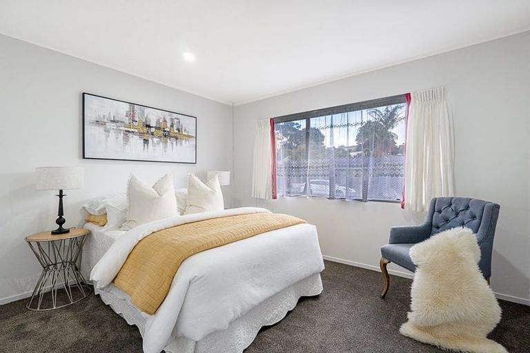 Photo of property in 1/2a Takapu Street, Henderson, Auckland, 0612