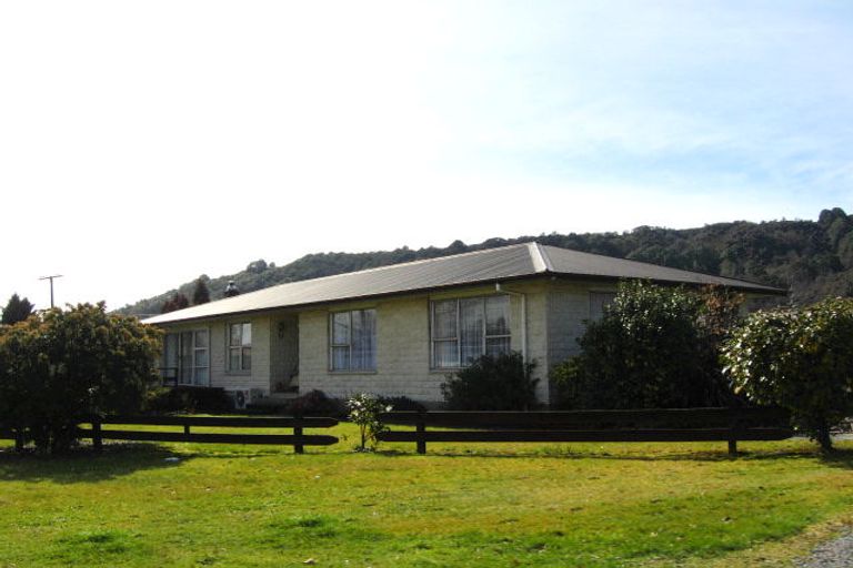 Photo of property in 71 Main Street, Reefton, 7830