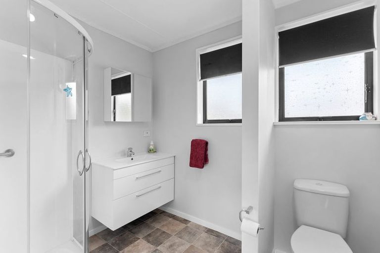 Photo of property in 24a He Awa Crescent, Waikanae, 5036