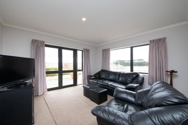 Photo of property in 355 Lethbridge Road, Feilding, 4779