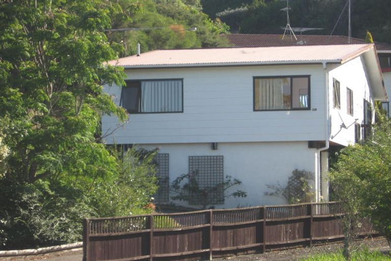 Photo of property in 1/36 Greenvalley Rise, Glenfield, Auckland, 0629