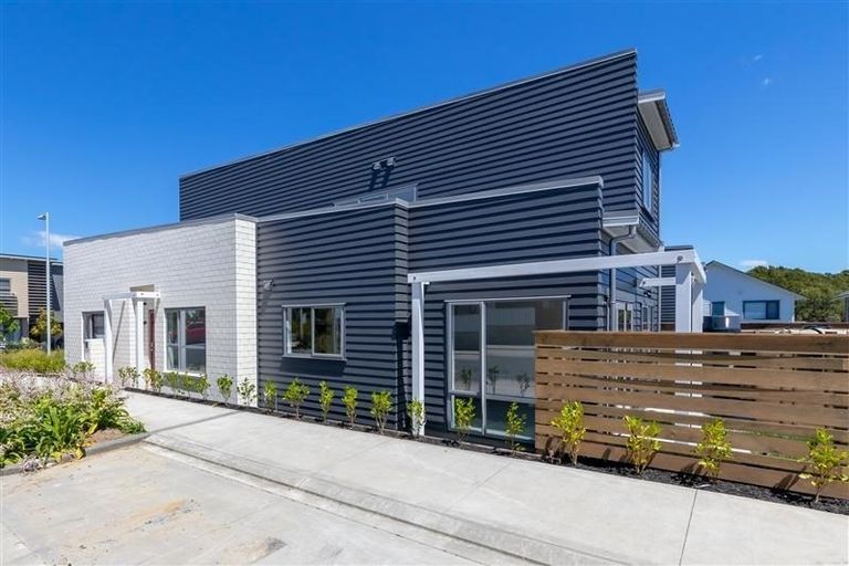 Photo of property in 9 Weta Road, Hobsonville, Auckland, 0616