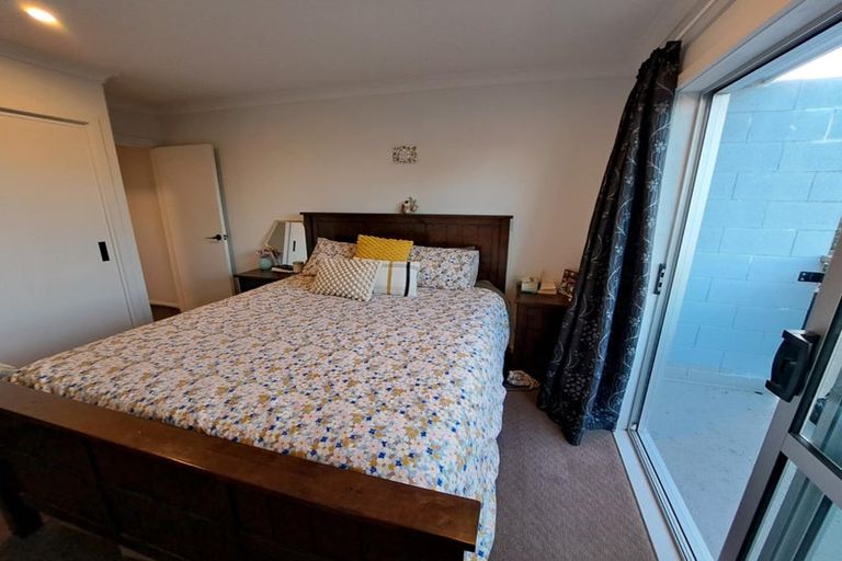 Photo of property in 11b Aratoro Place, Mount Pleasant, Christchurch, 8081