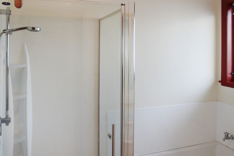 Photo of property in 2/104 Office Road, Merivale, Christchurch, 8014