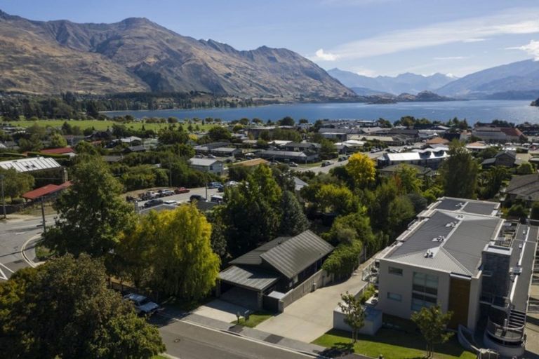 Photo of property in 31 Warren Street, Wanaka, 9305