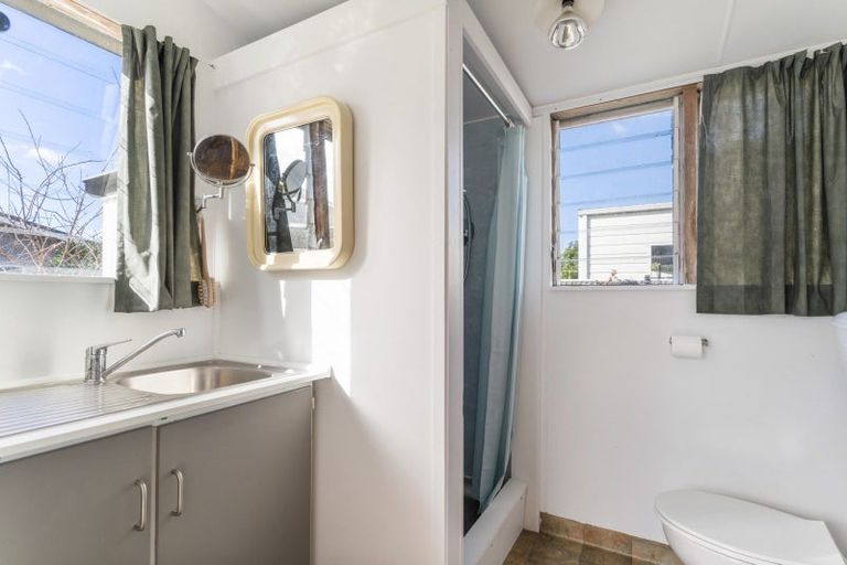 Photo of property in 208 Ajax Road, Whangamata, 3620