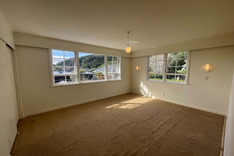 Photo of property in 2/9 Miro, Eastbourne, Lower Hutt, 5013