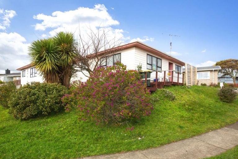 Photo of property in 1a Bedford Street, Cannons Creek, Porirua, 5024