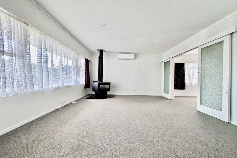 Photo of property in 1 Short Street, Manurewa East, Auckland, 2102