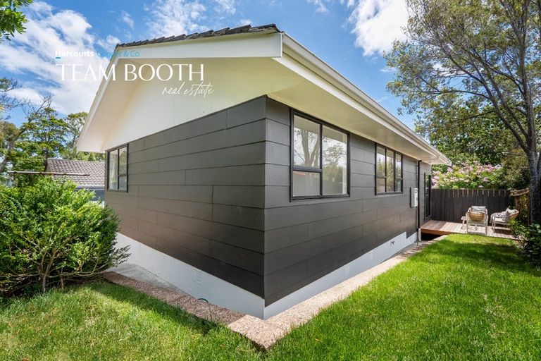 Photo of property in 32a Bayview Road, Bayview, Auckland, 0629